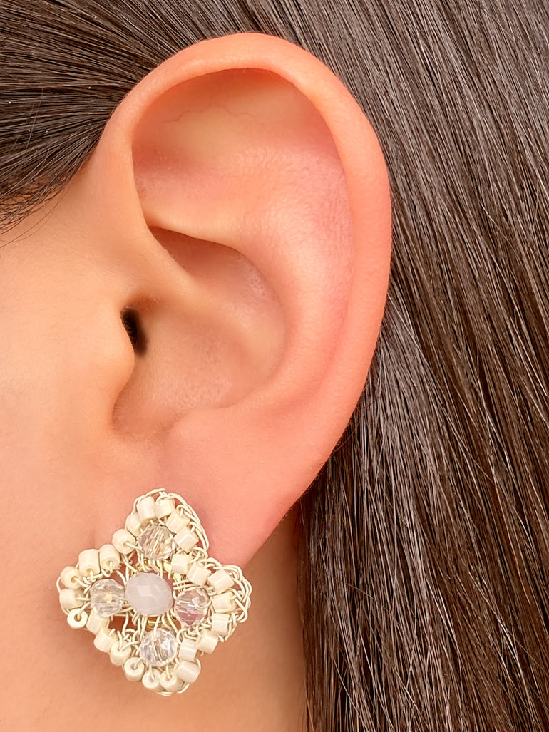 Par Arete Doble Flor Blanca 2 en 1