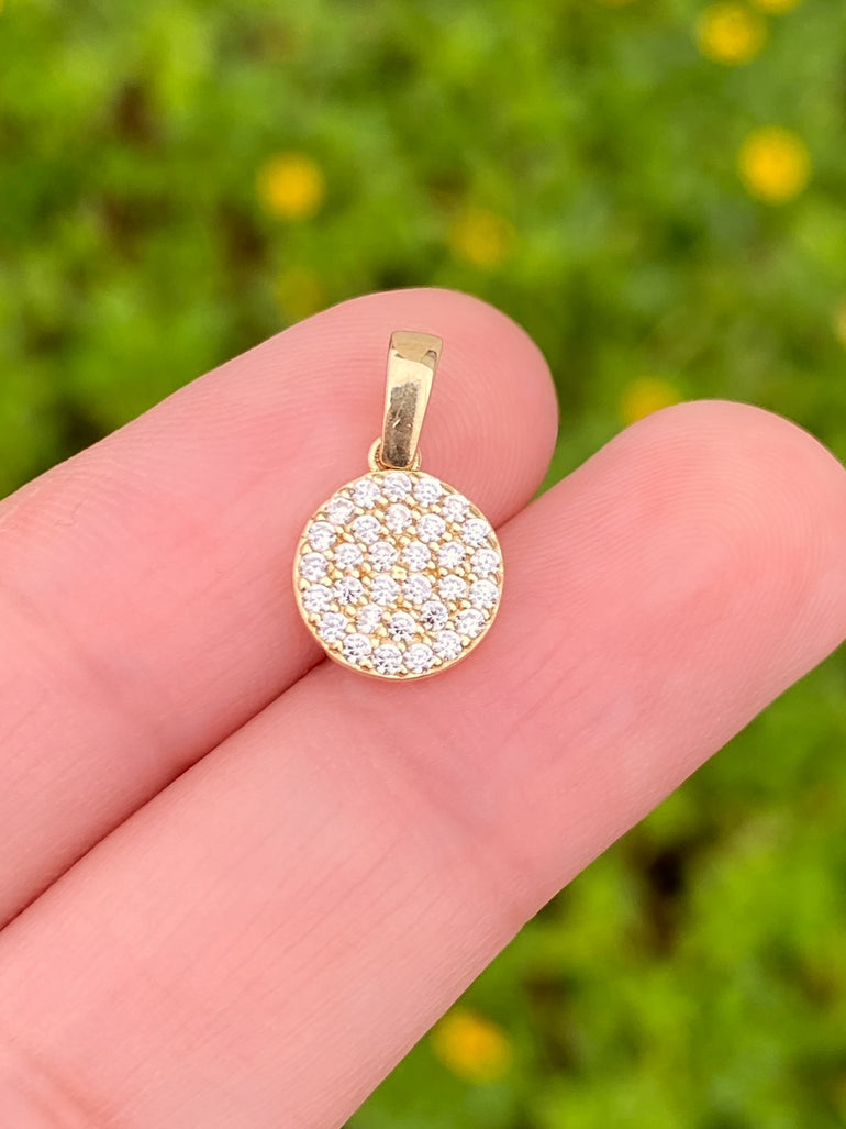 Dije Circulo Zirconias Oro 14k