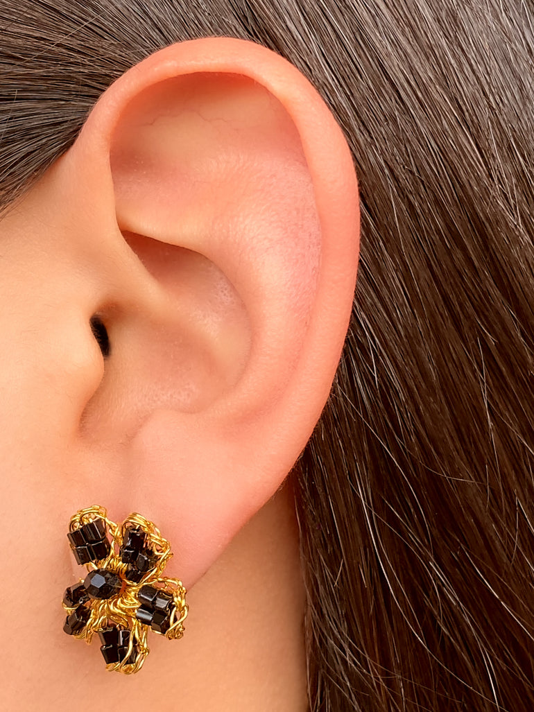 Par Arete Mini Flor Negro Con Dorado