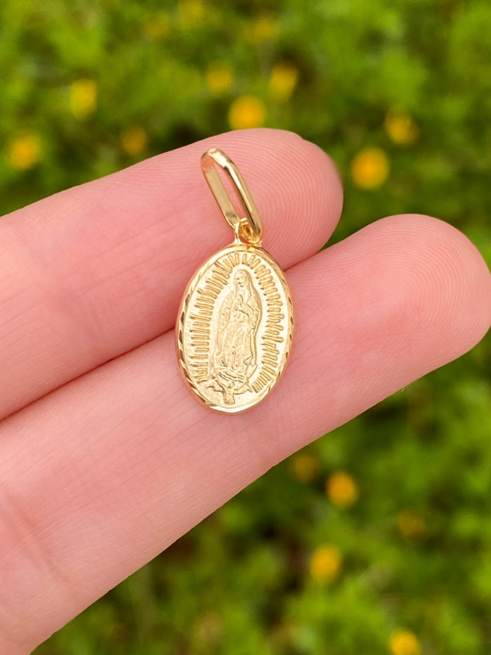 Dije Virgen Ovalada Oro 14k