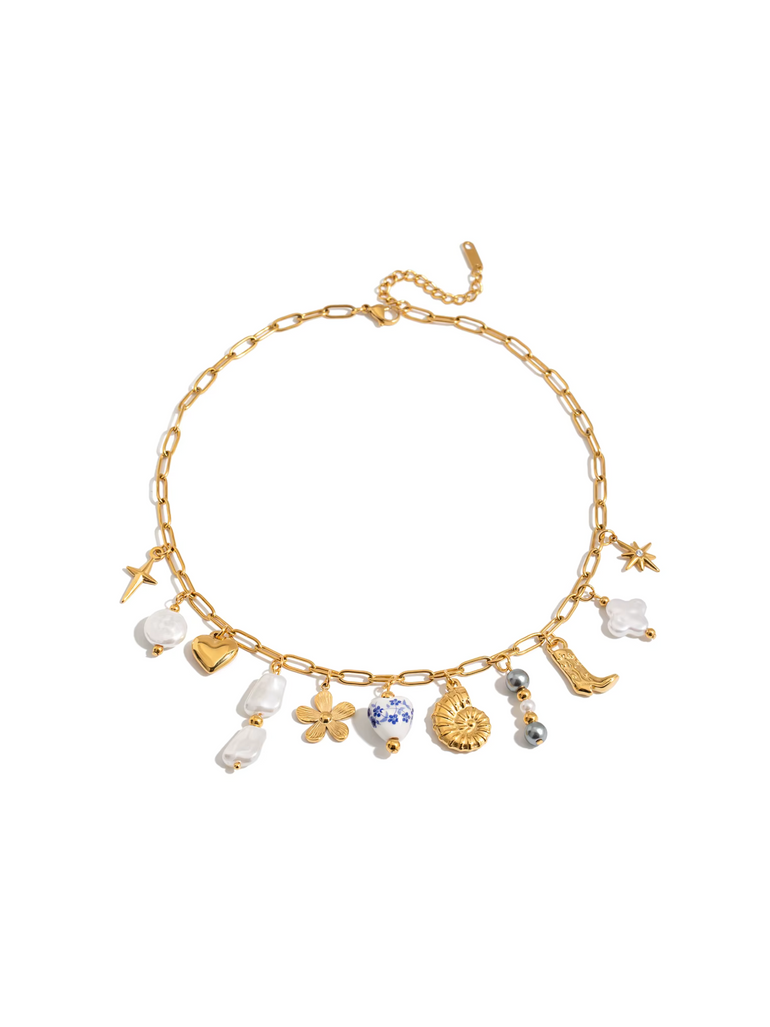 Collar Eslabones Con Dijes Bota, Perla, Flor y Caracol