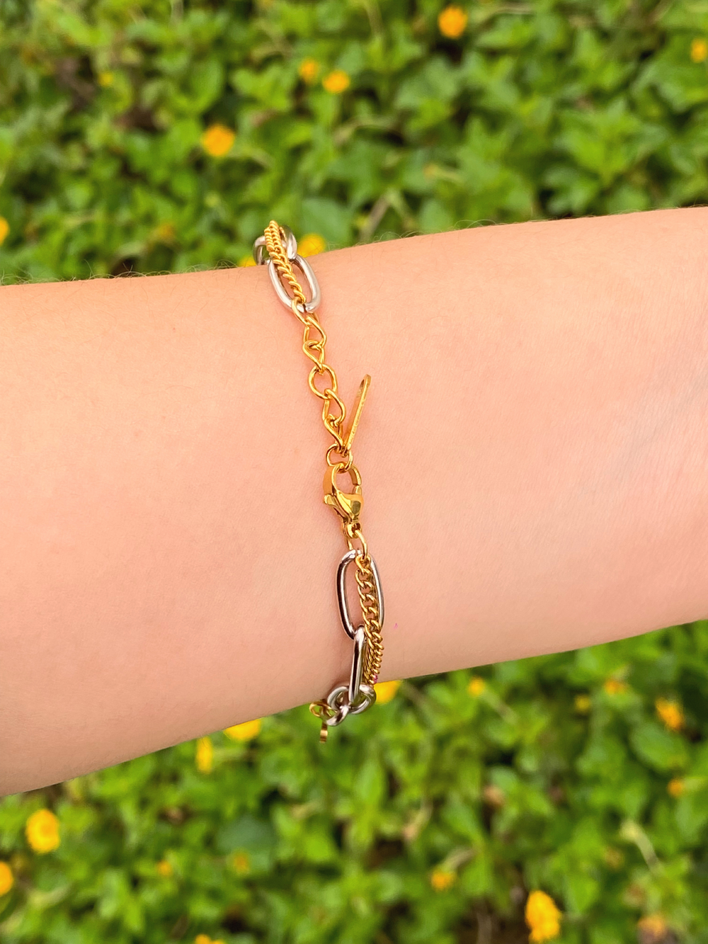 Pulsera Doble Eslabon Combinado Con Dijes