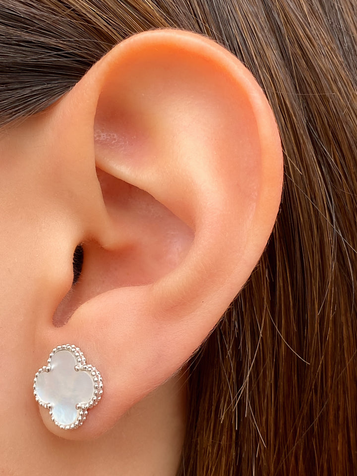 Par Arete Trébol Con Madre Perla