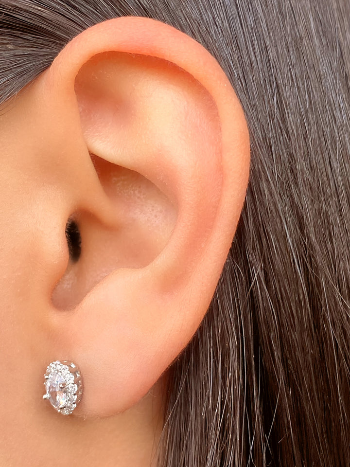 Par Arete Ovalado Birthstone Plateado