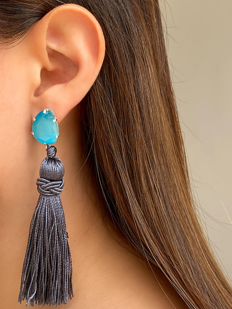 Par Arete Mini Ojo de Gato Celeste Con Colgante Gris