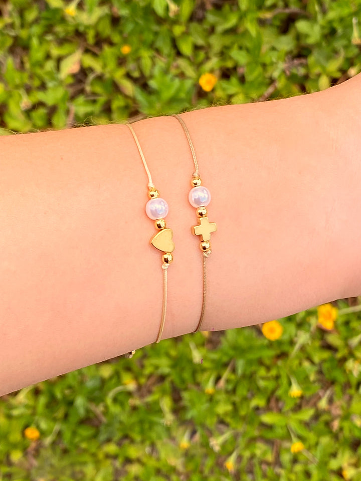 Pulsera Hilo Con Perlita y Dije
