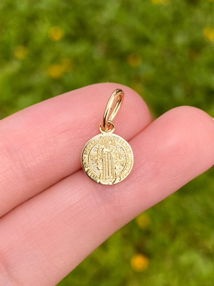 Dije Mini San Benito 16 mm Oro 14k