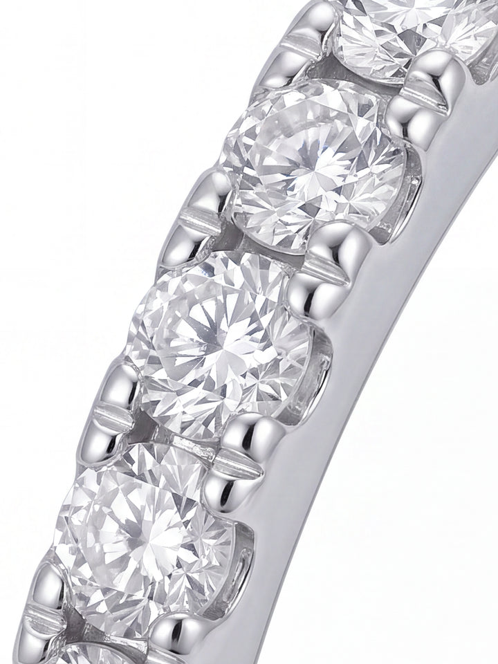 Par Arracada Delgada Con Moissanitas 24 mm 0.48 CT