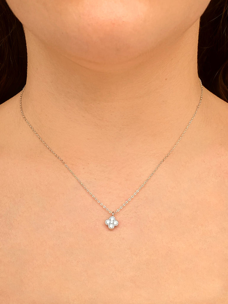 Collar Dije Trebol Moissanita 0.26 CT