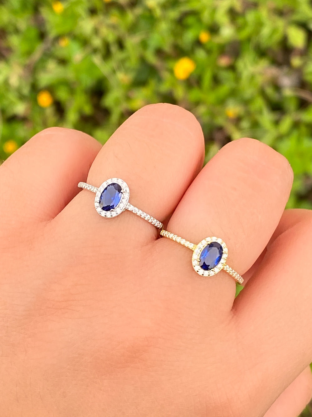 Anillo Ovalo Con Zirconia Azul