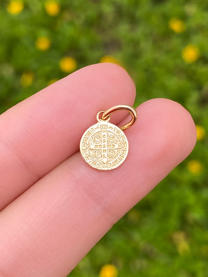 Dije Mini San Benito 16 mm Oro 14k