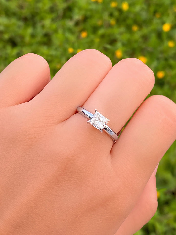 Anillo de Compromiso Princess 1.02 Ct Diamante Natural