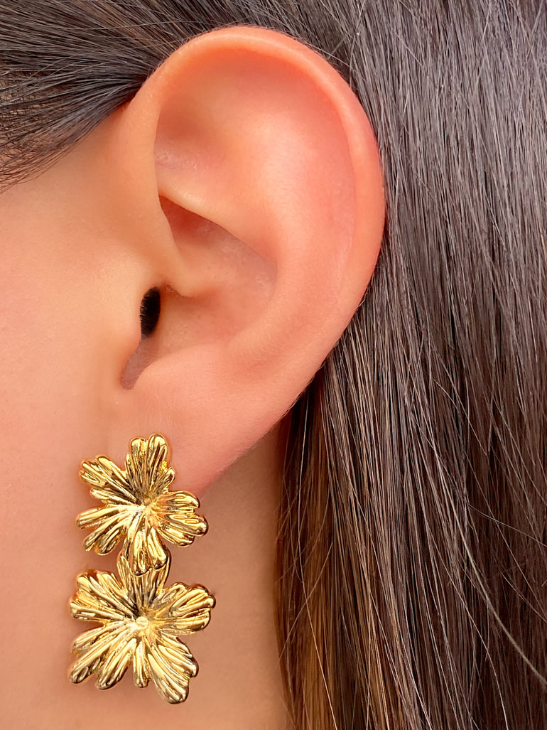 Par Arete Doble Flor Con Textura