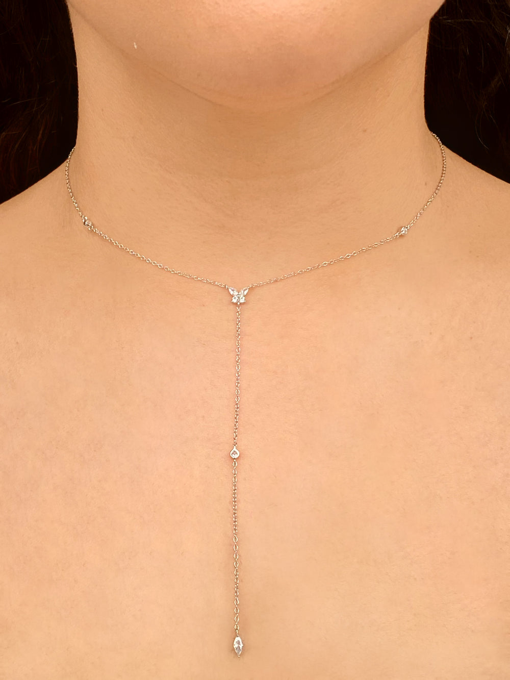Collar Corbatin Mariposa Zirconias