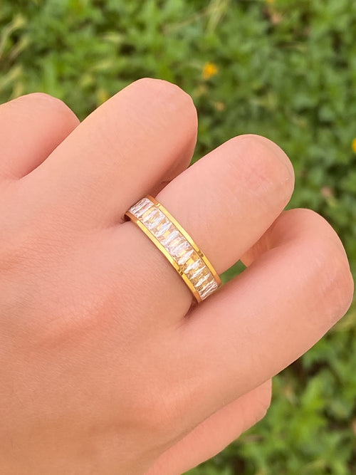 Anillo Con Baguettes