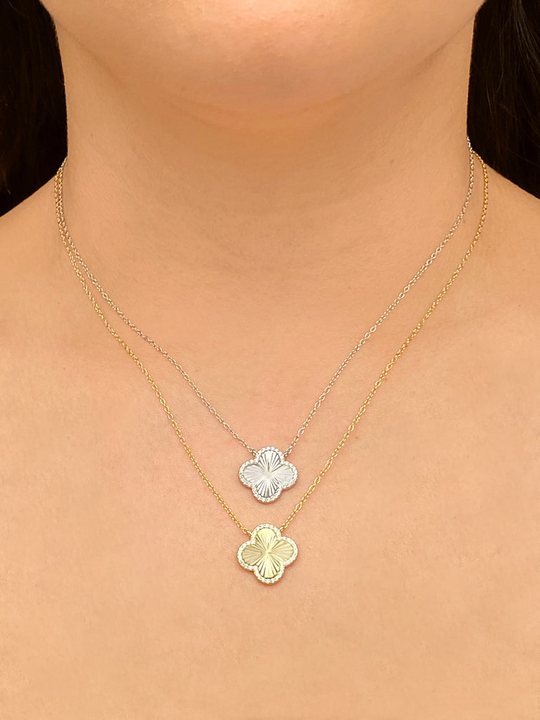 Collar Dije Trebol Contorno Zirconias