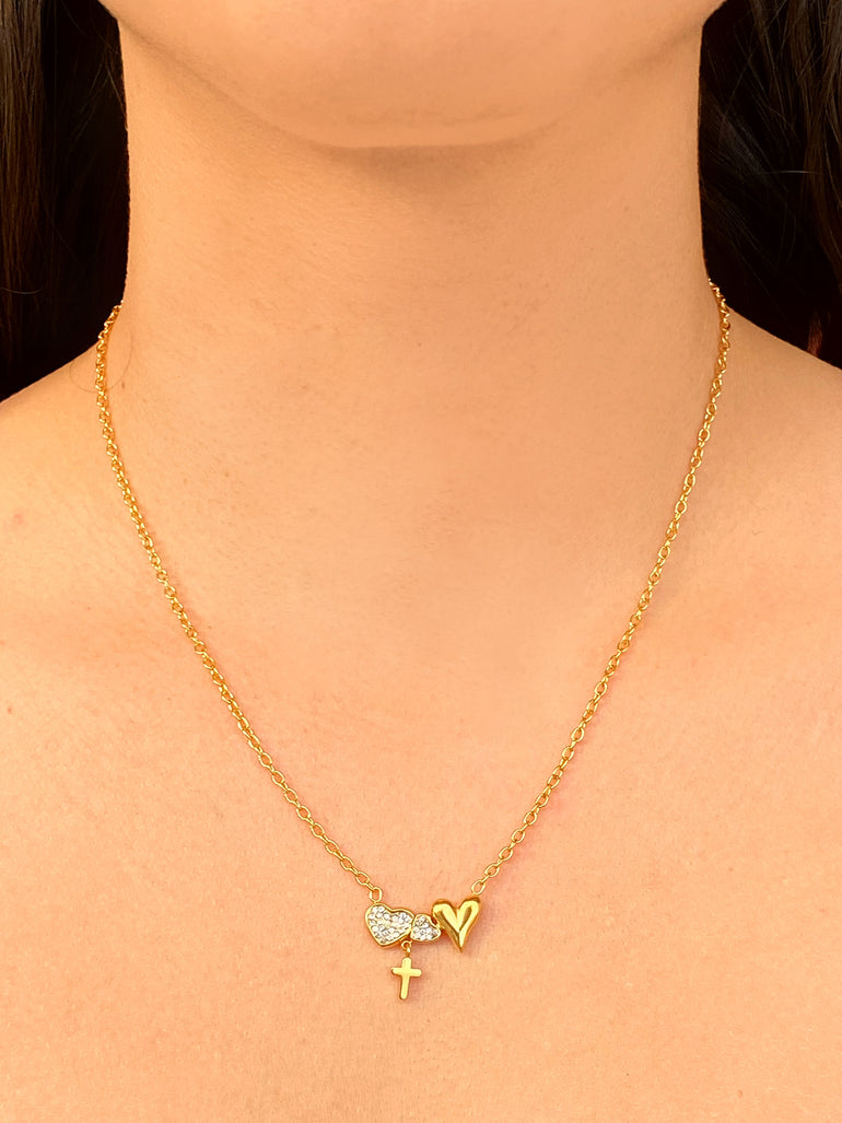 Collar Con Doble Corazon y Cruz