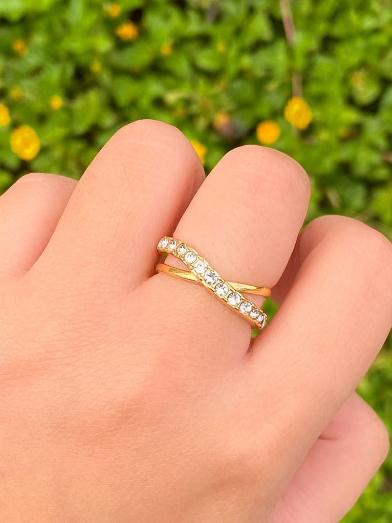 Anillo Cruzado Zirconias