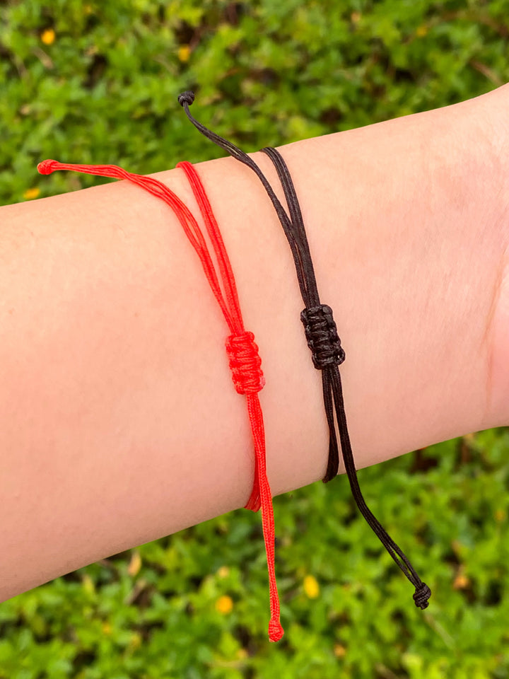 Pulsera Hilo Con Estrella Dorada