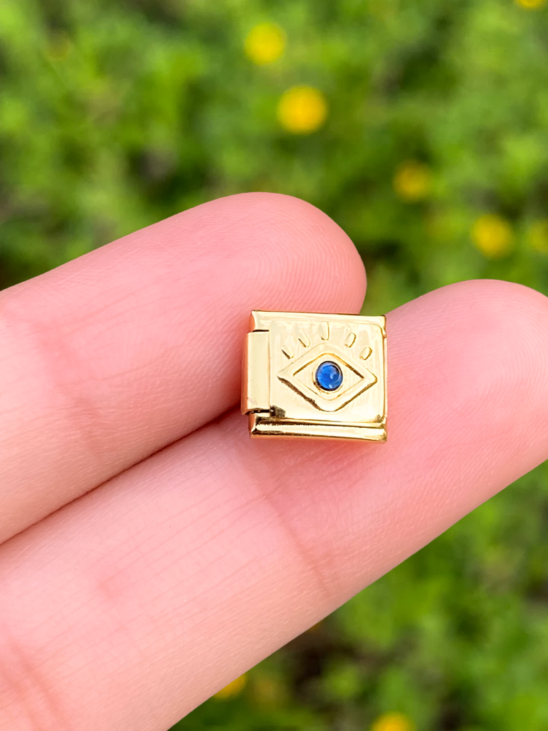 Charm Dorado Con Ojo Azul 3D