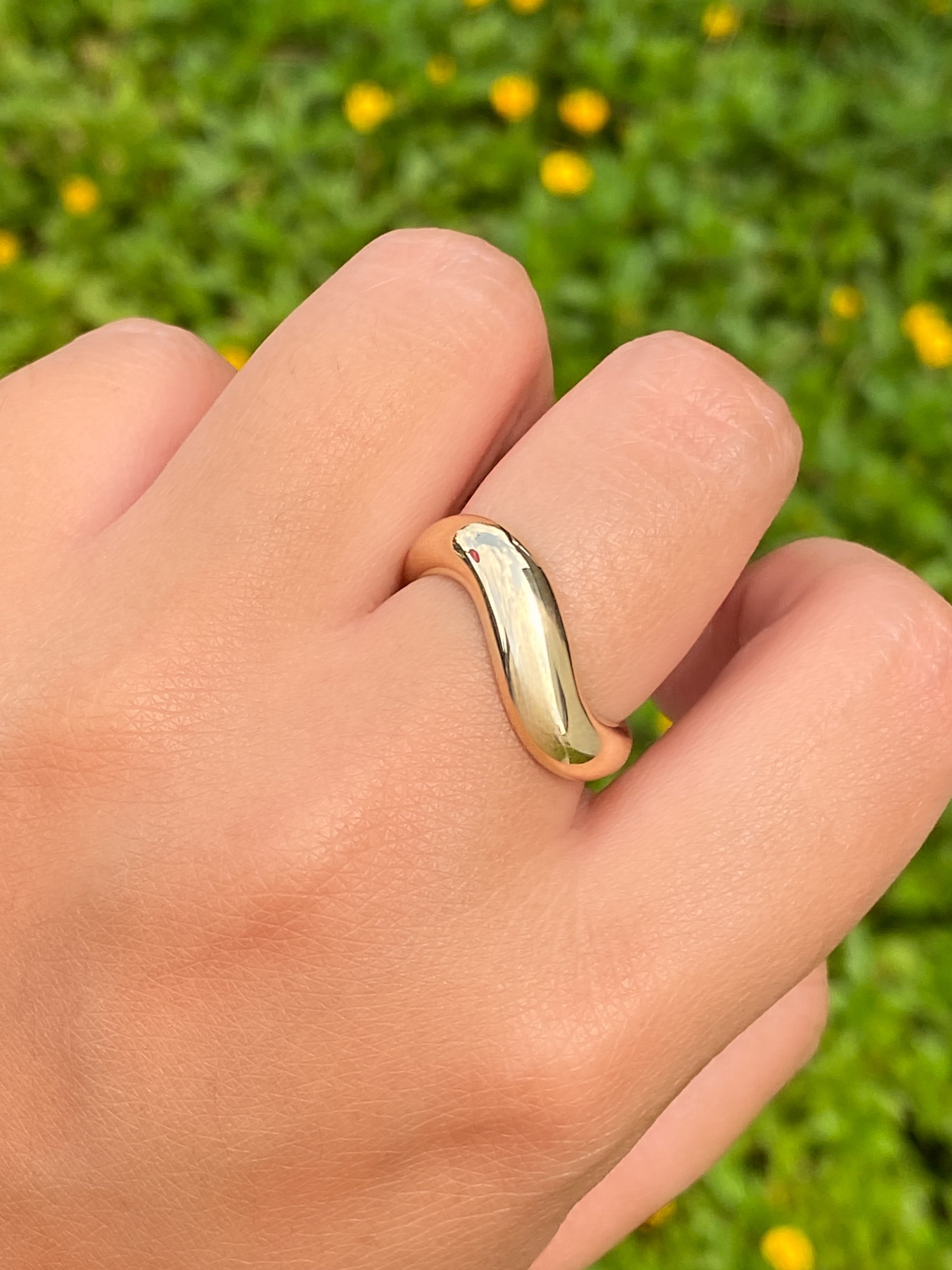 Anillo Chunky Curveado Oro 14k