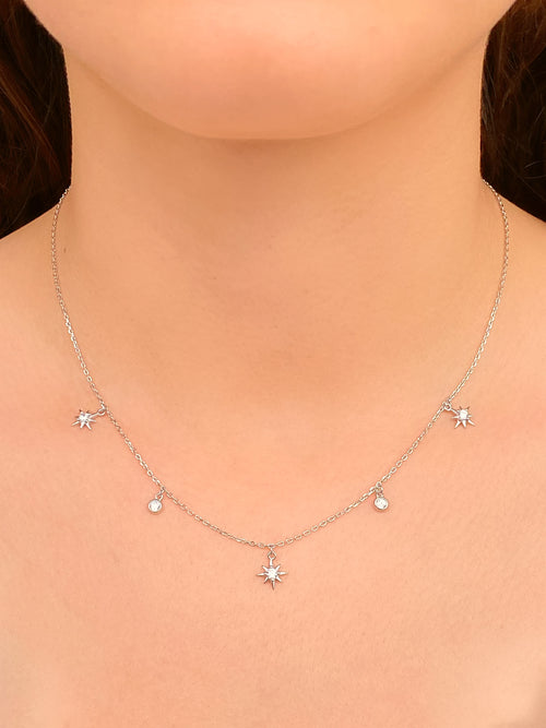 Collar Con Estrella del Norte y Zirconias