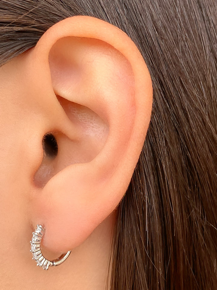 Par Arracada Seis Zirconias 13 mm