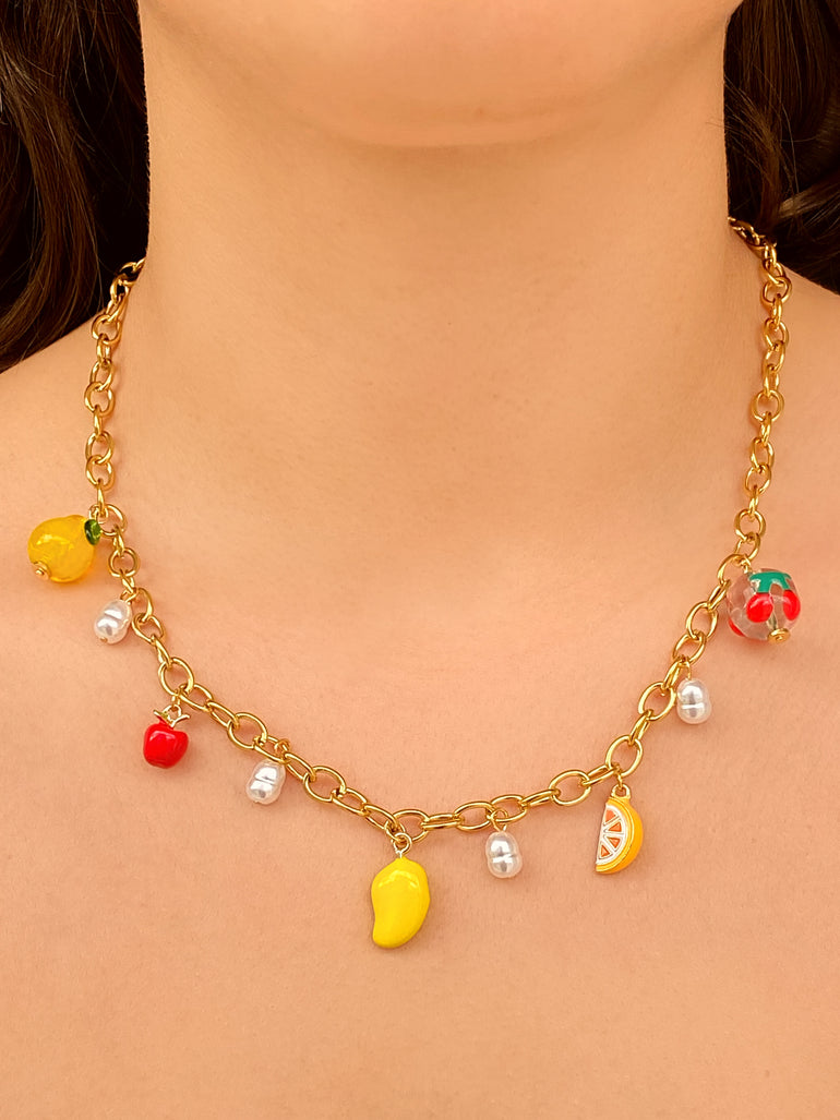 Collar Con Dijes Frutas y Perlas