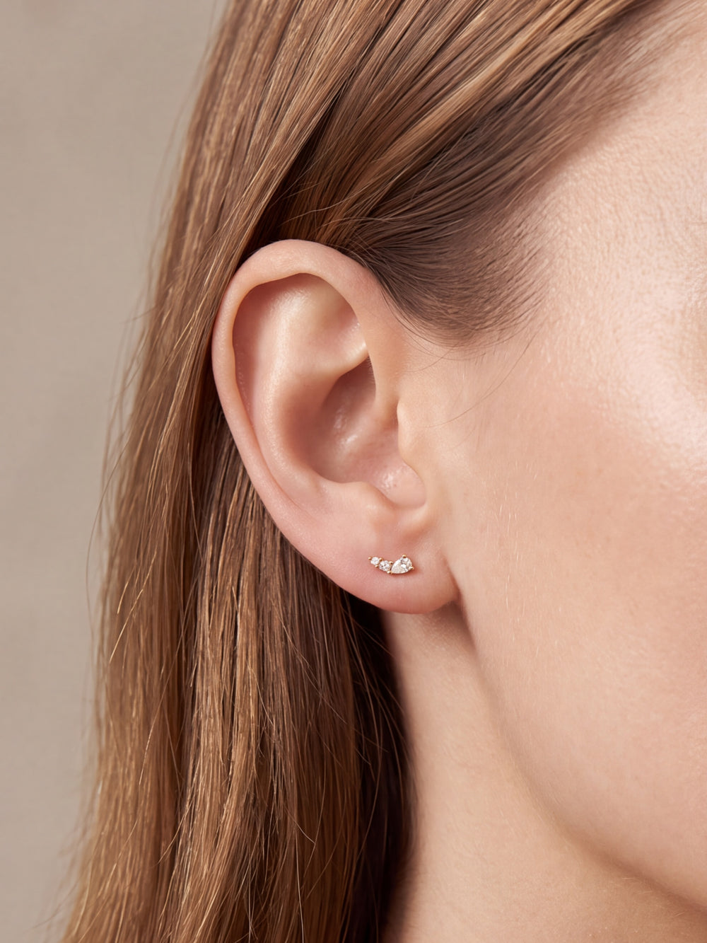 Arete Curva Gota Con Zirconias Acero Inoxidable