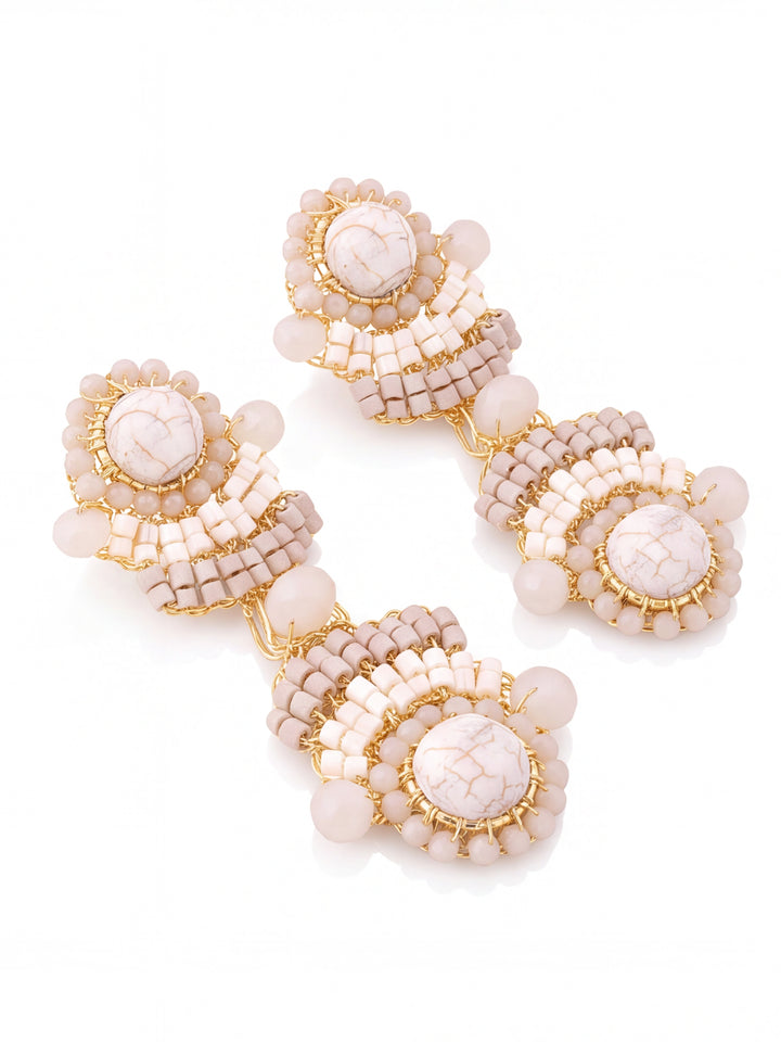 Par Arete Largo Doble Con Piedras Beige