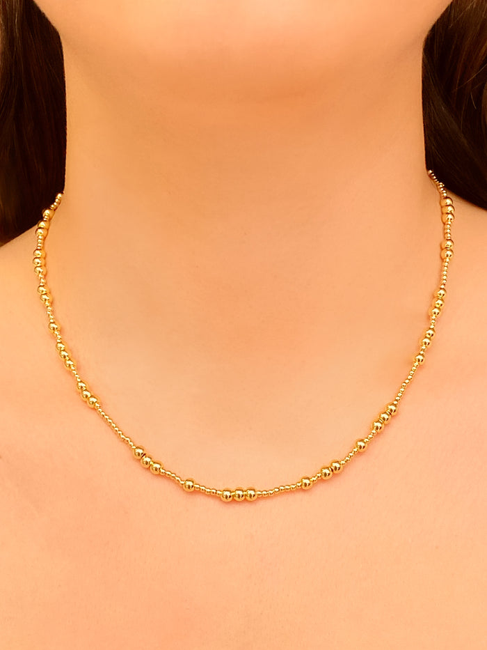 Collar Con Triple Bolitas Intercaladas