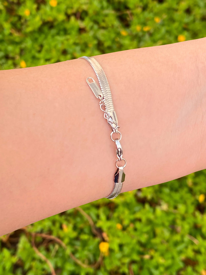 Pulsera Plateada Planchada 4 mm