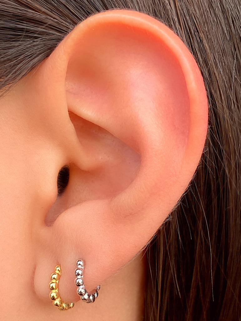 Mini Arracada Con Bolitas 10 mm