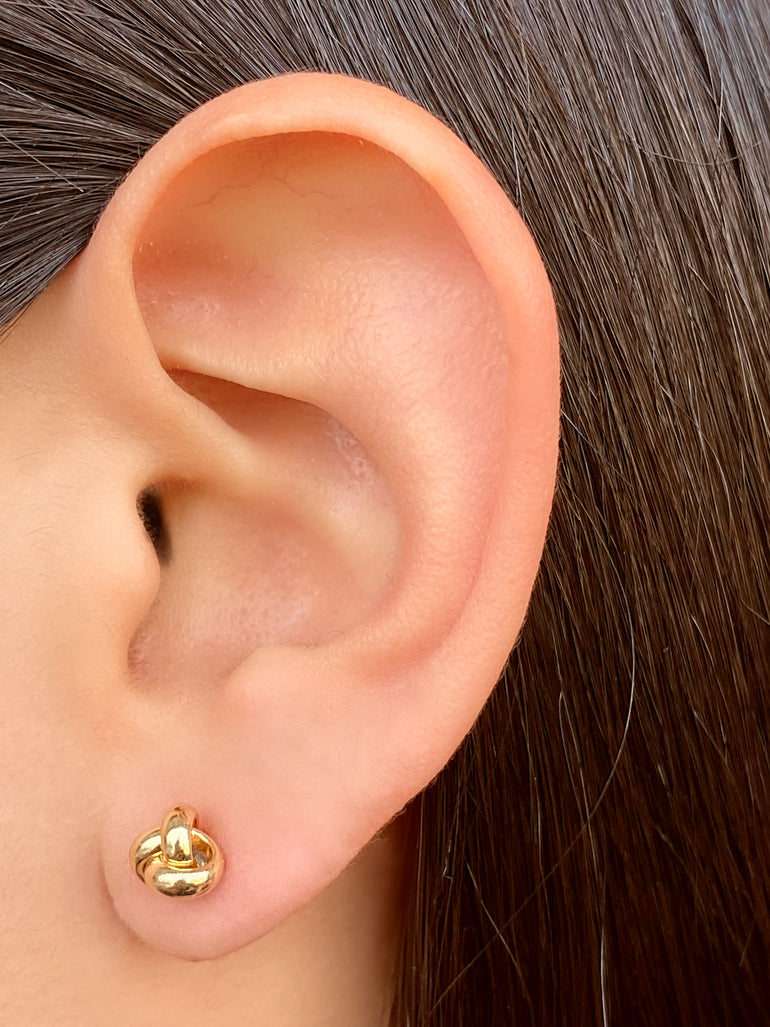 Par Arete Nudo Oro 14k