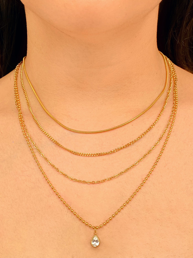 Collar Cuatro Capas Con Gota Zirconia