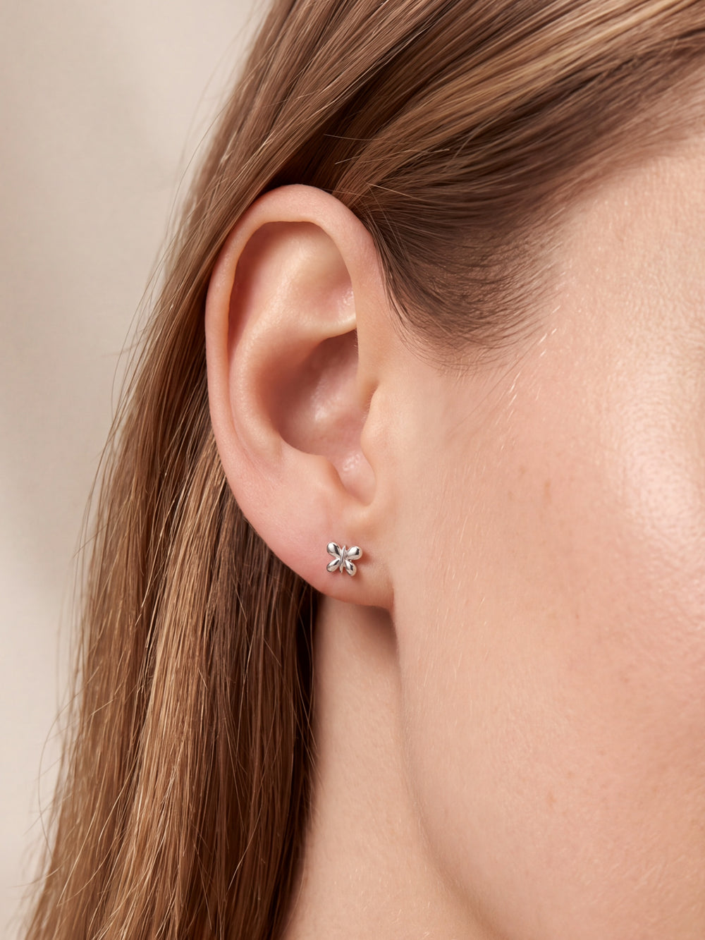 Par Arete Mini Mariposa Lisa