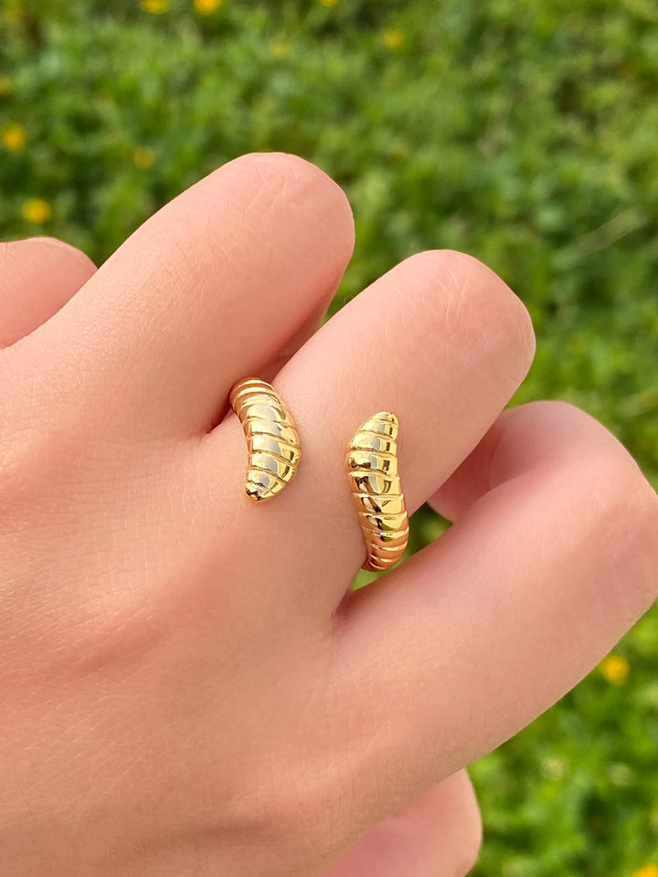 Anillo Abierto Con Lineas