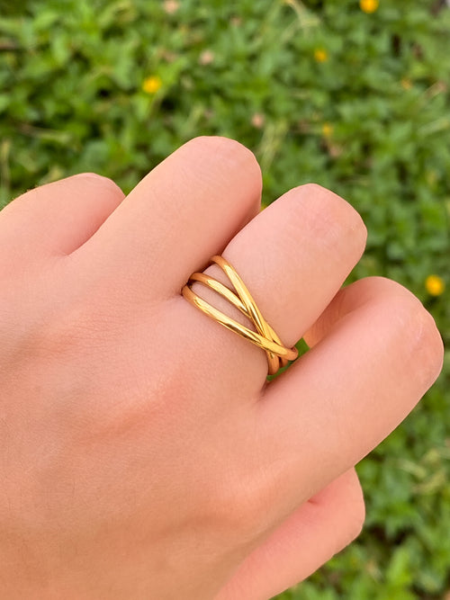 Anillo Triple Entrelazado