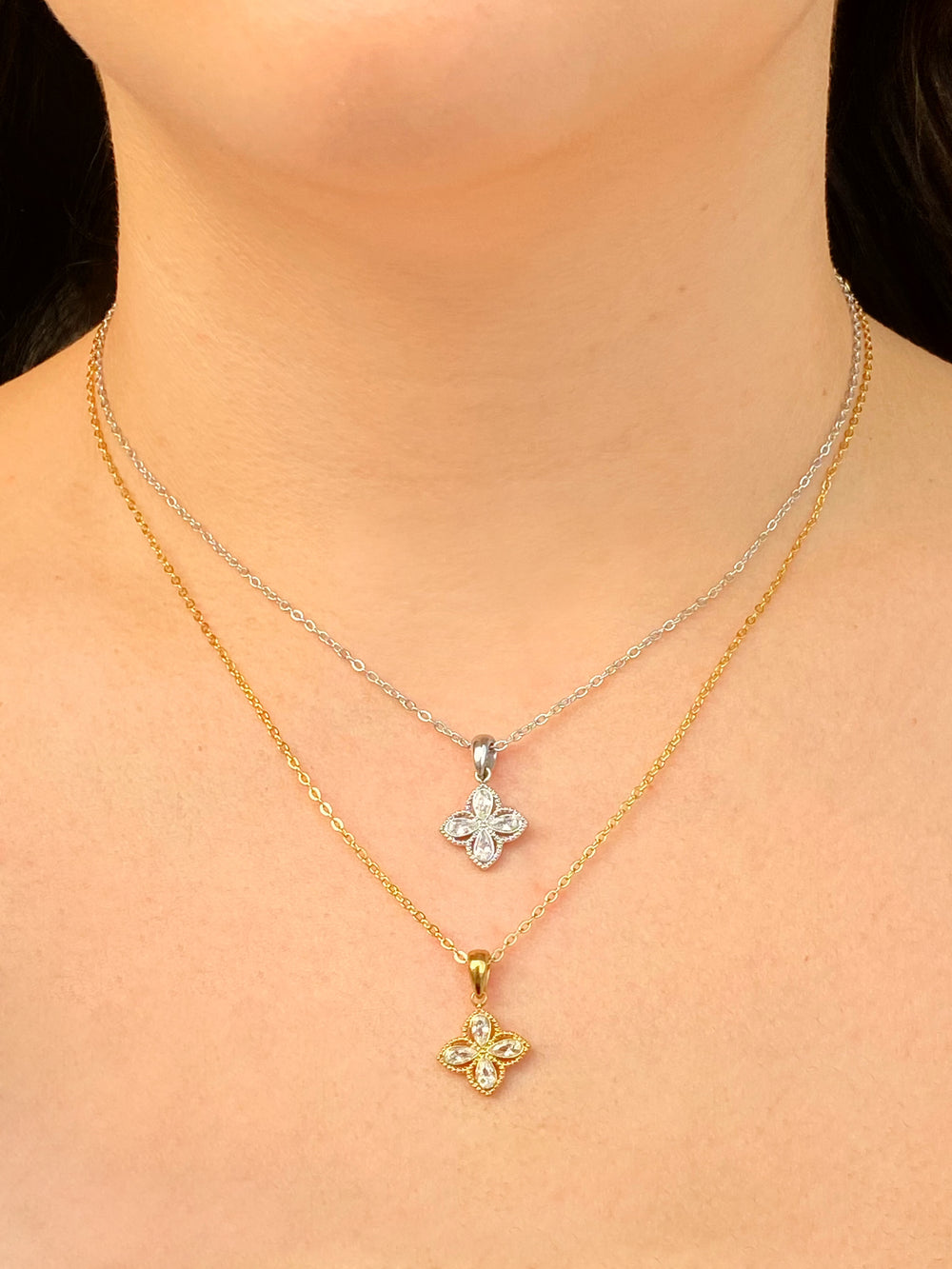 Collar Dije Trebol Zirconias Gota
