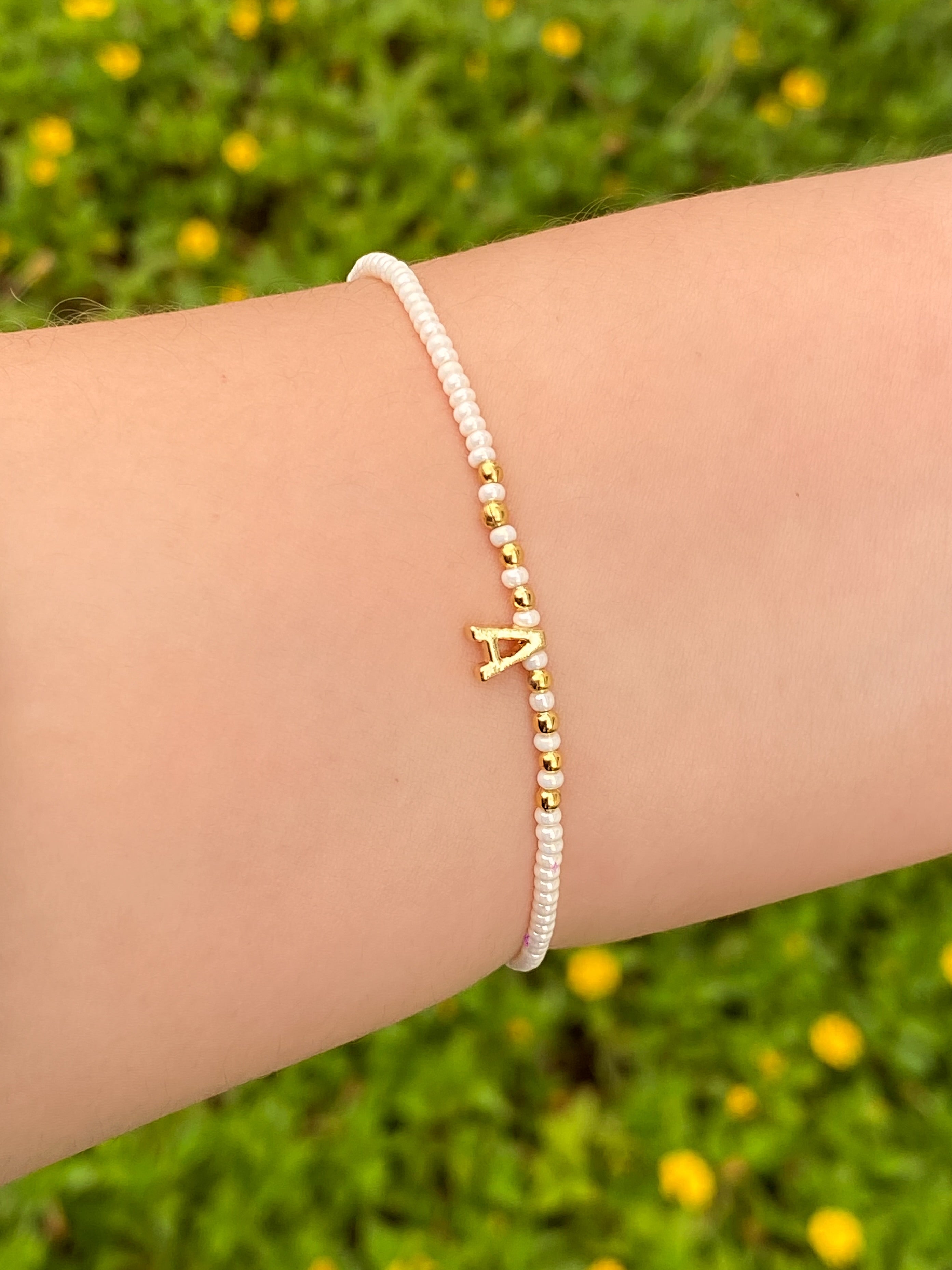 Pulsera Chaquiras Blanca con Inicial