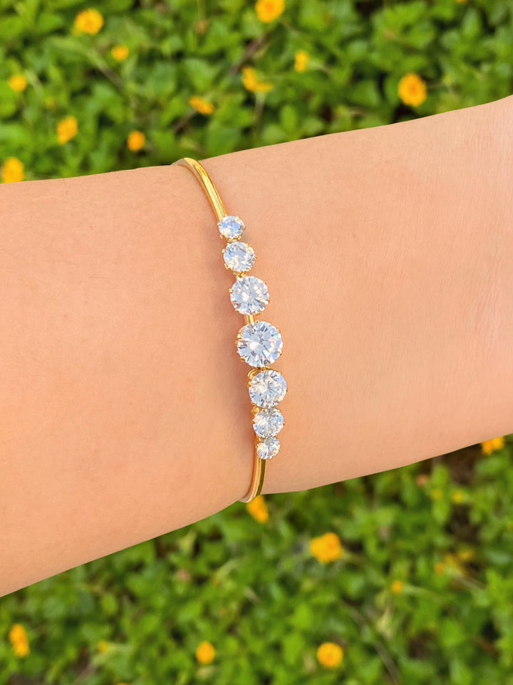 Brazalete Abierto Siete Zirconias