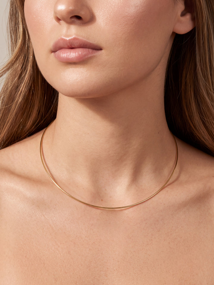 Choker Rigido Liso Dorado