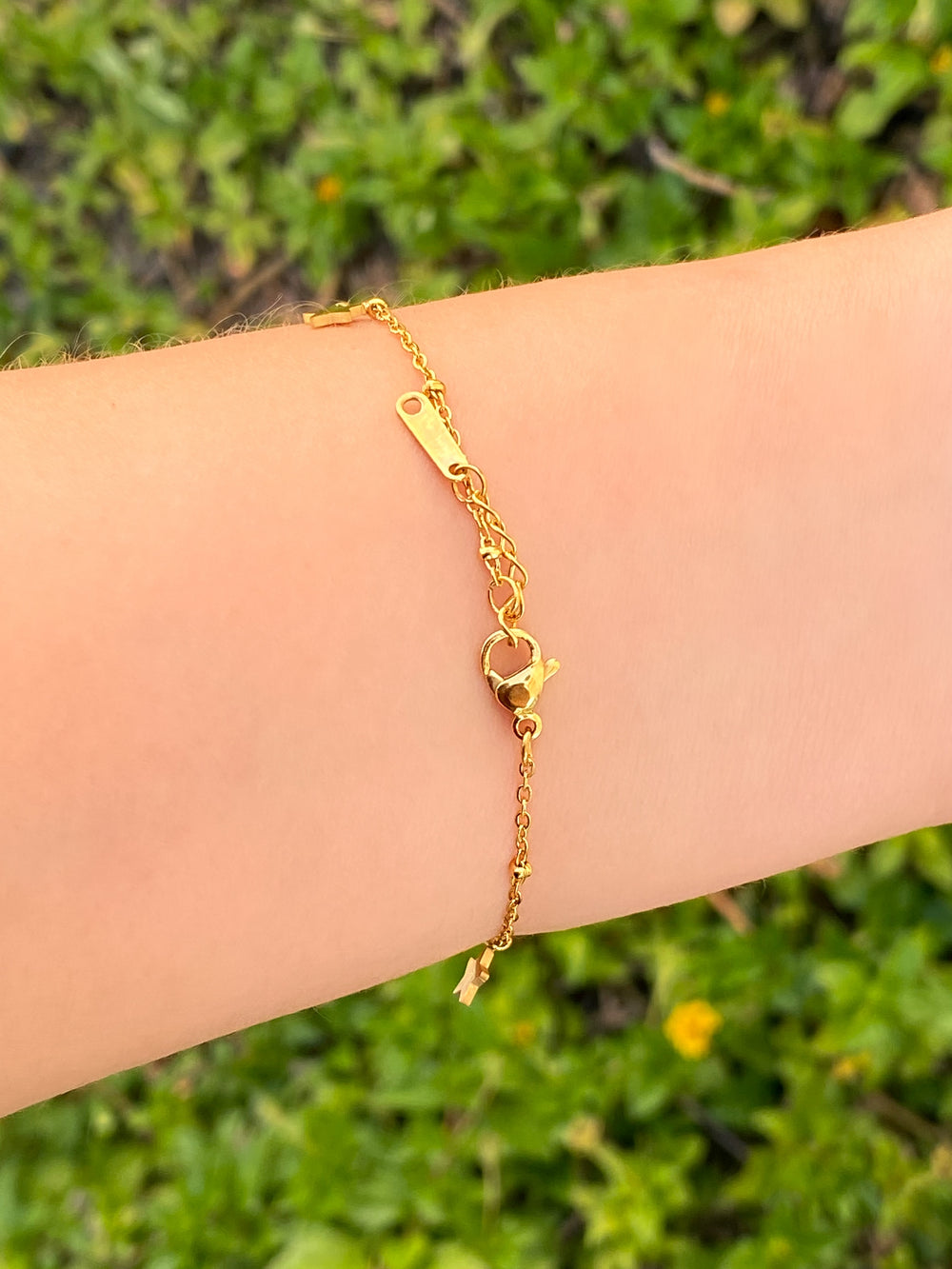 Pulsera Con Dijes Estrellas Y Zirconias