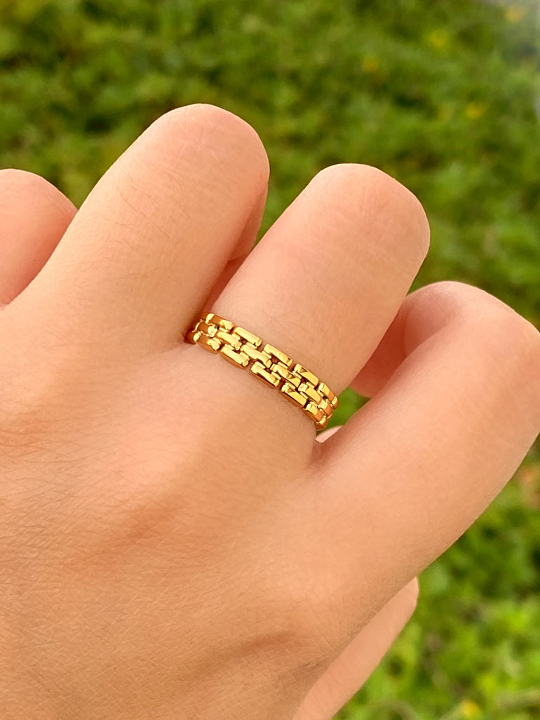 Anillo Con Cuadros Enlazados