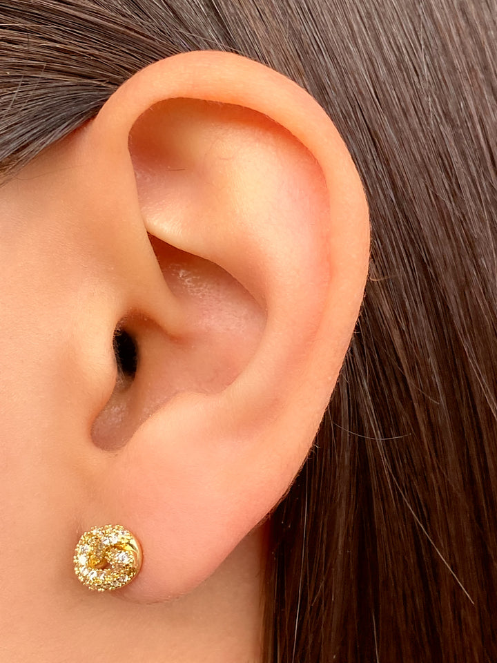 Par Arete Nudo Con Zironias