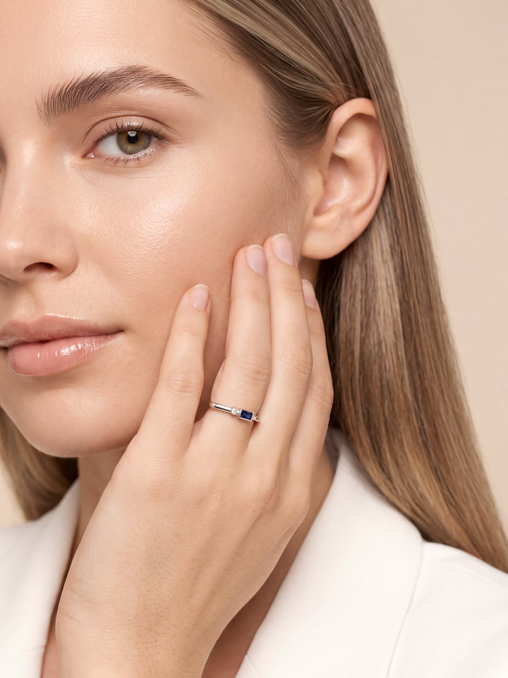 Anillo Rectangular Con Zirconia Birthstone