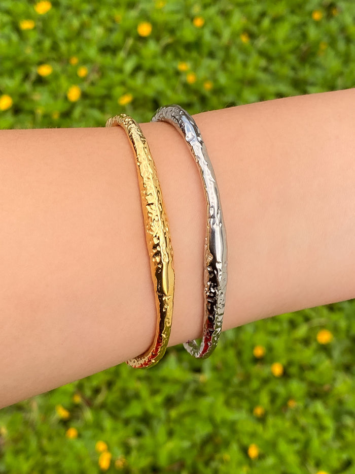 Brazalete Irregular Con Textura