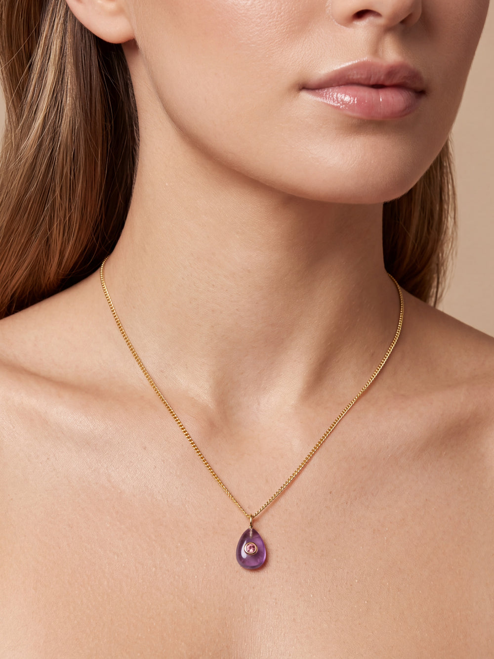Dije Ovalado Con Centro Zirconia
