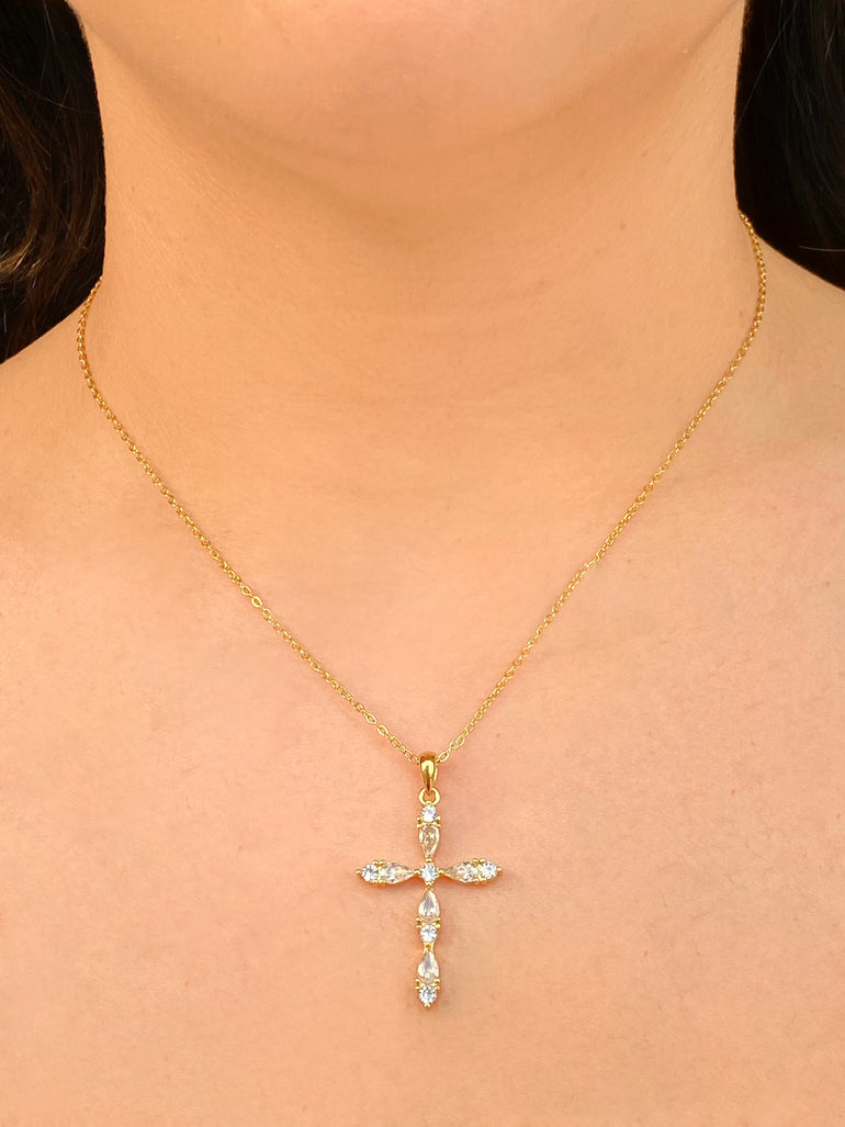 Collar Dije Cruz Zirconias Petalo