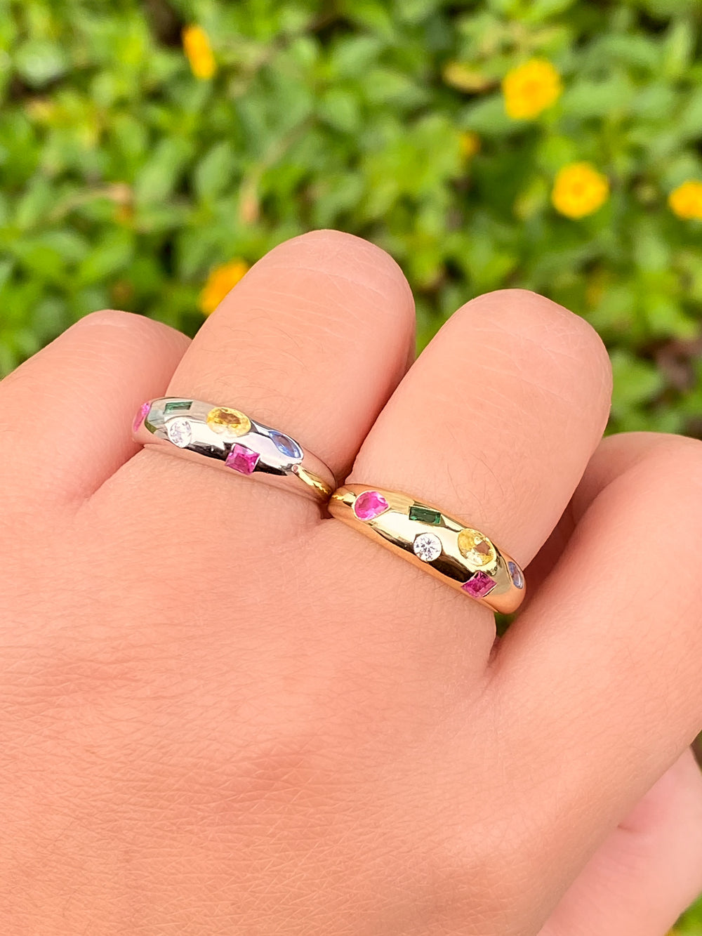 Anillo Con Zirconias De Colores